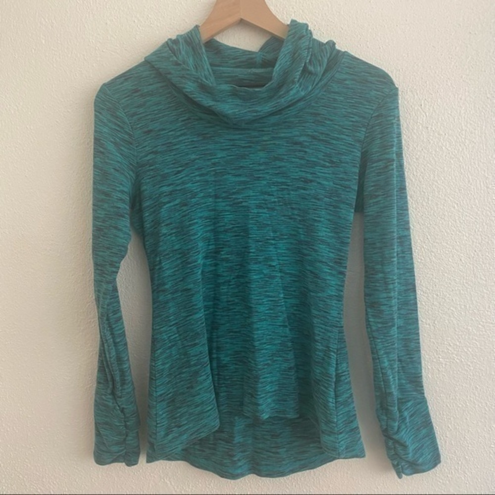 COLUMBIA long sleeve hoodie